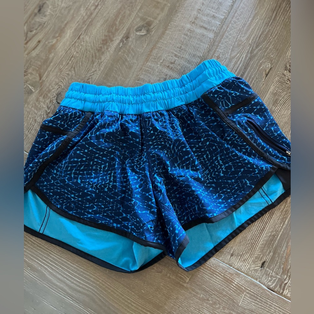 Lululemon Tracker Short Size 6